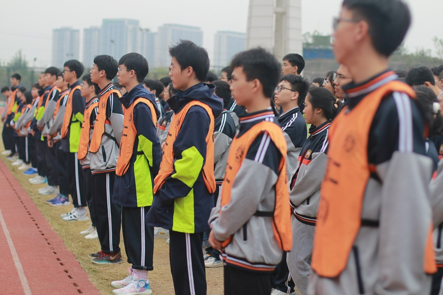 砥砺勤深耕 凭风上青云 ——阳安中学高2021级召开学生10月月考总结会暨半期考试动员会